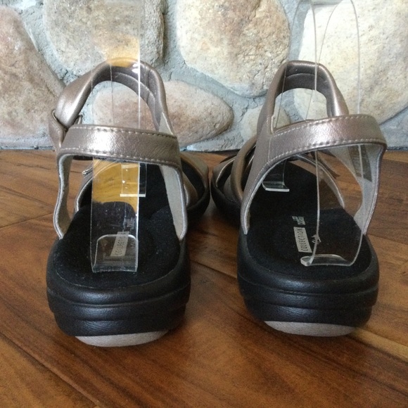 ✔️ New Collection by Clark’s Saylie Moon Strappy Sandal Size 8.5 - Picture 4 of 7